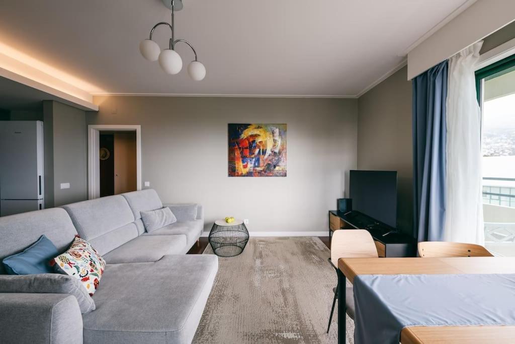 Ilheus Seaview Art Apartment Funchal (Madeira)